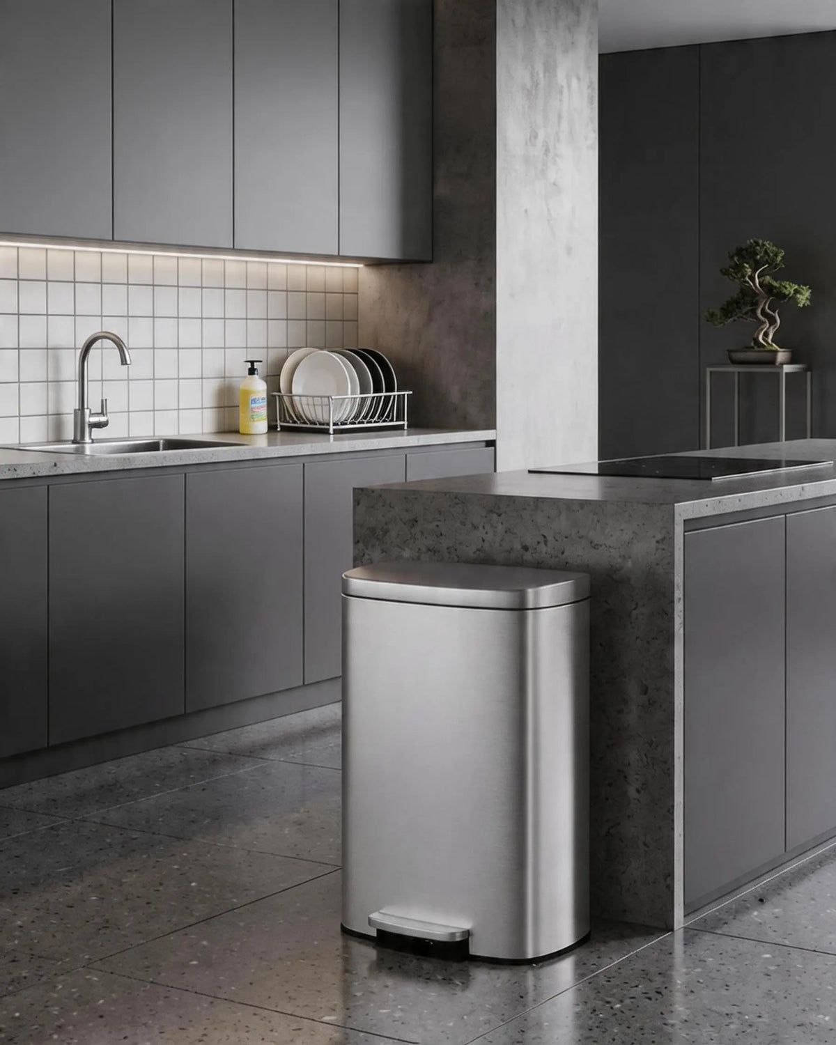 13 Gal / 50 L Step-On Trash Can, Stainless Steel Kitchen Garbage Can with Soft Close Lid, Removable Inner Bucket & Rear Handle for Easy Transport