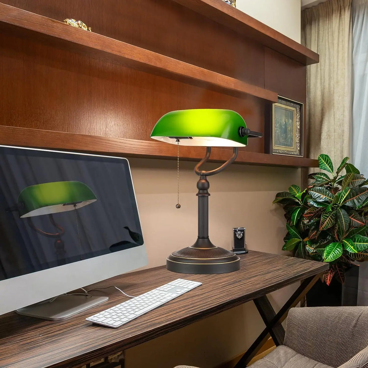 Green glass banker lamp table lamp with Chian switch E27/E26 Desk Lamp