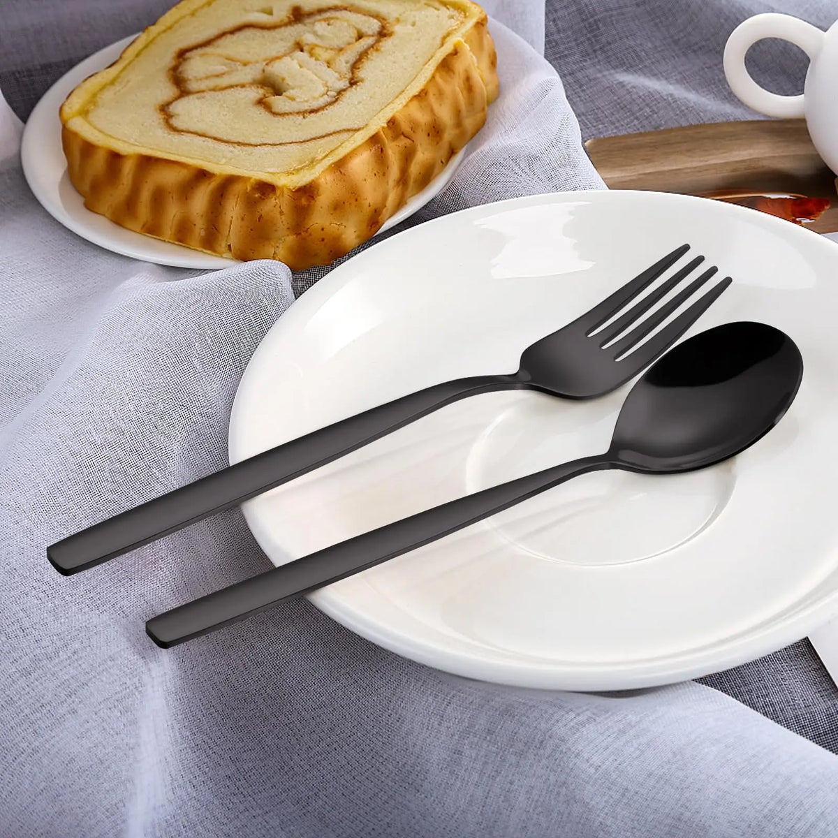 EliteZ Stainless Steel Flatware Set With Steak Knives For Dining