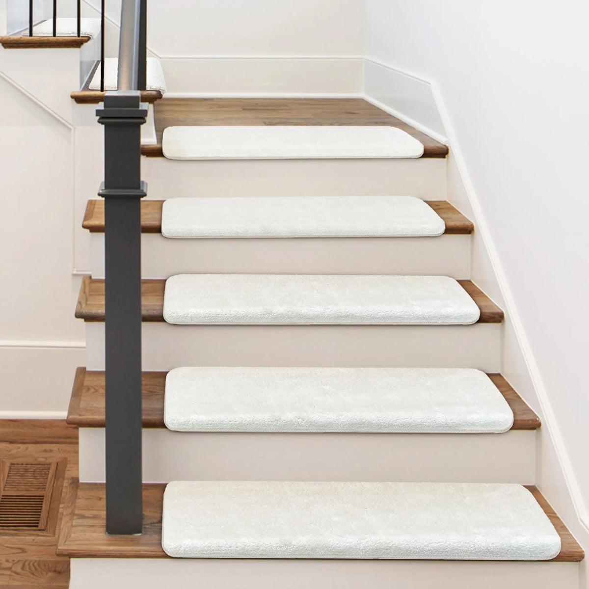 Bullnose Non Slip Stair Treads Washable Self Adhesive Carpet Mats